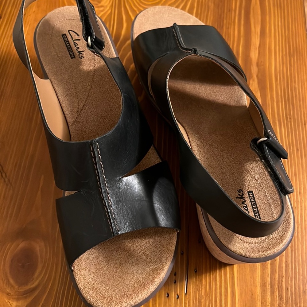 Wedge heel with front elevation does not feel too high.